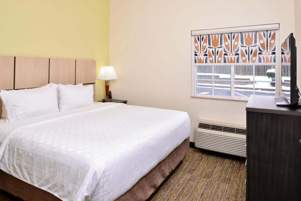 Candlewood Suites Winchester By Ihg Экстерьер фото