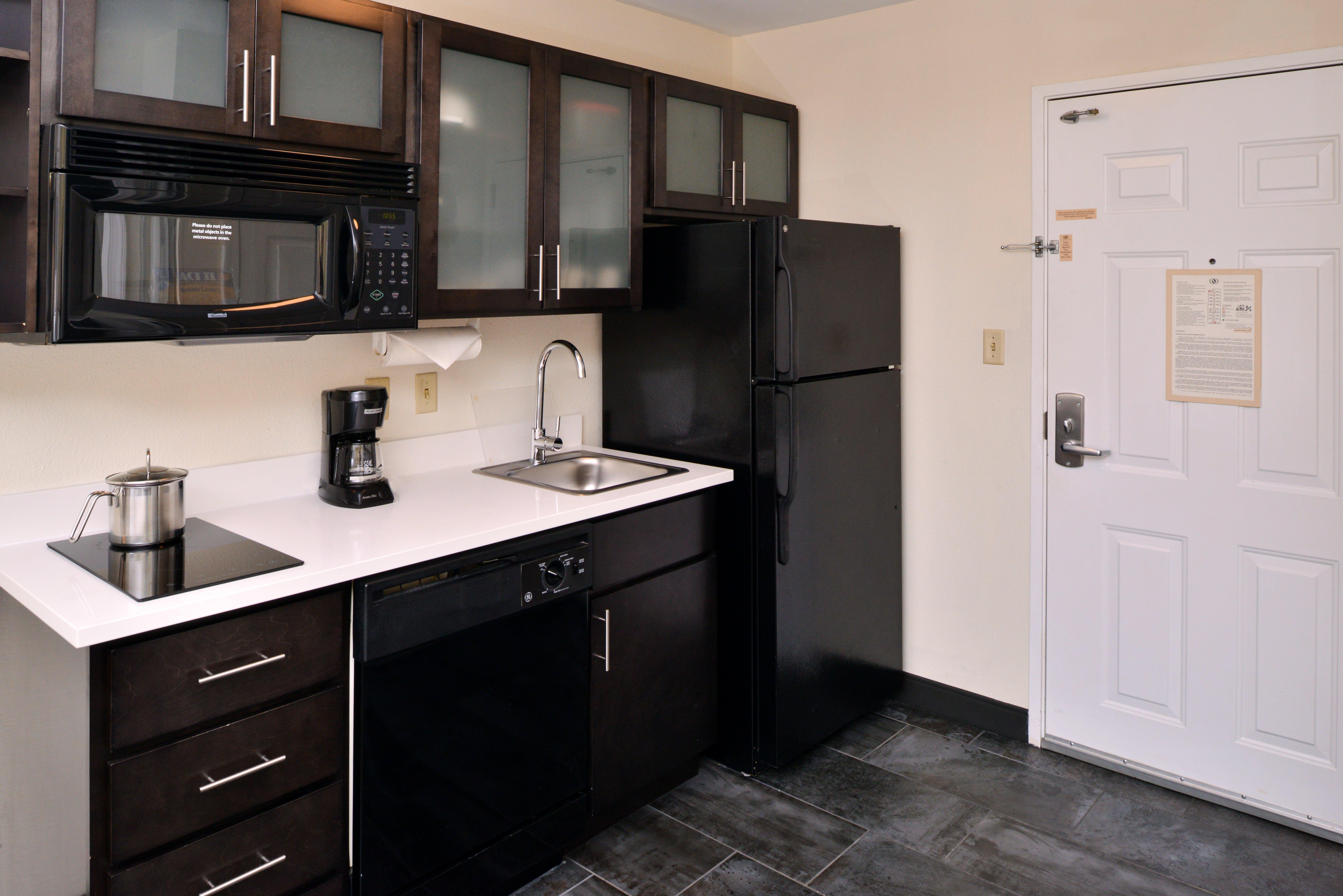 Candlewood Suites Winchester By Ihg Экстерьер фото