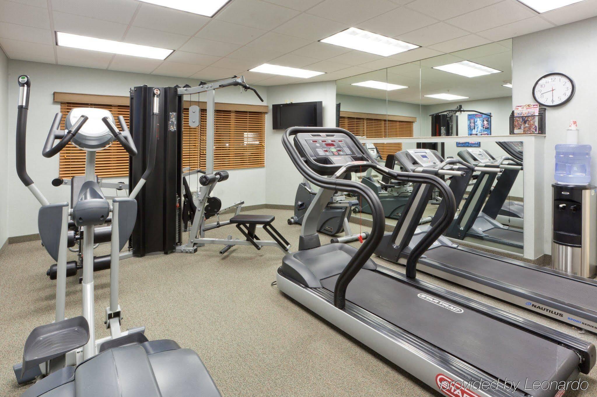 Candlewood Suites Winchester By Ihg Экстерьер фото