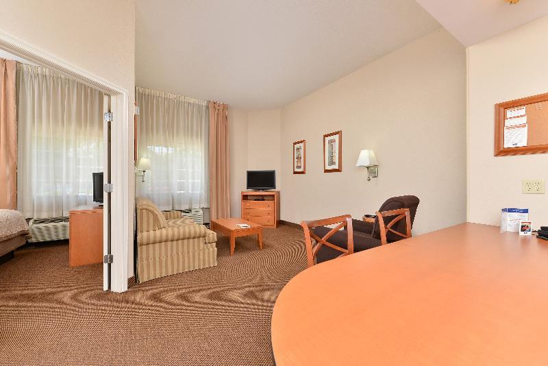 Candlewood Suites Winchester, An Ihg Hotel Экстерьер фото